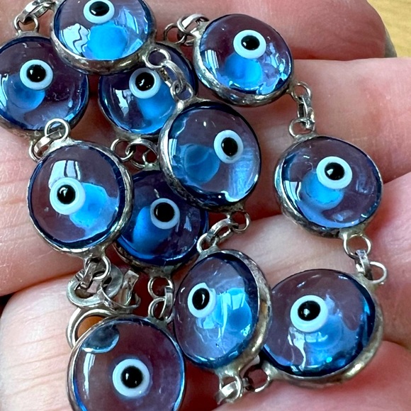 VINTAGE STERLING SILVER BLUE EVIL EYE PROTECTION BRACELET SOLID MADE BEAUTIFUL - Picture 10 of 16
